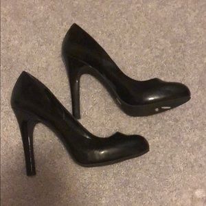 Jessica Simpson Black Pumps